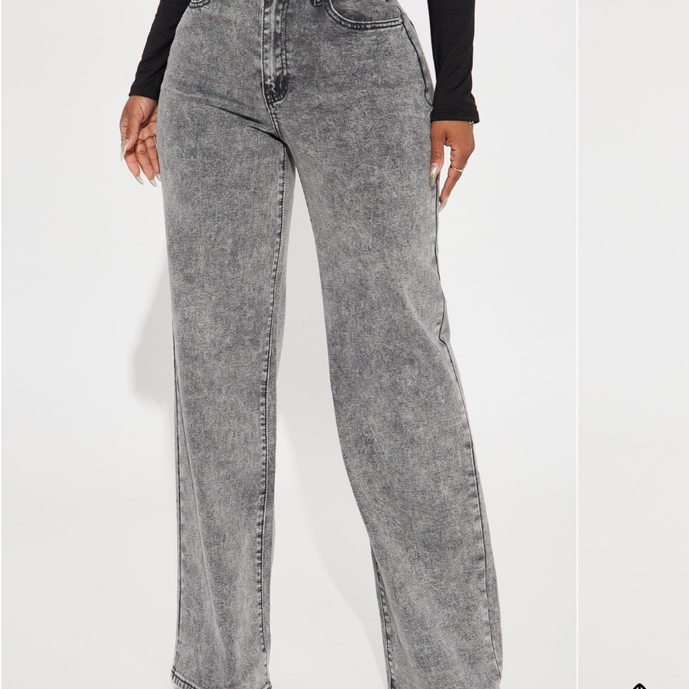 Women's Gray High-Waisted Jeans